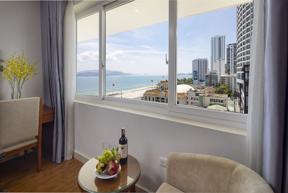 Deluxe Double or Twin Room - Photo 9