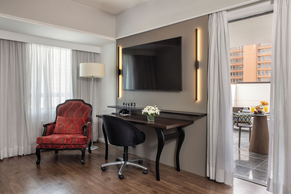 Premium Double Room thumbnail 5