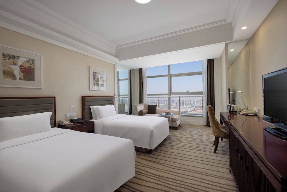 Superior Twin Room, City View