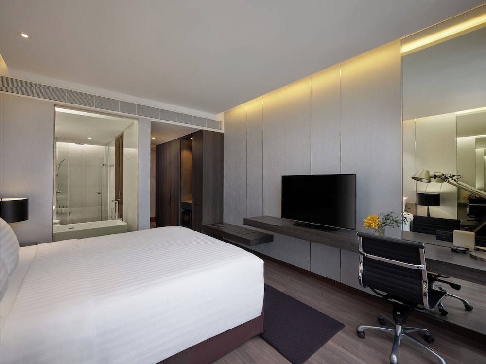 Club Room (Lounge Access) - Photo 8