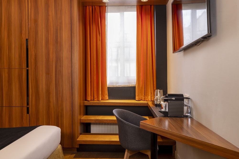 Deluxe Double Room, Balcony photo 2