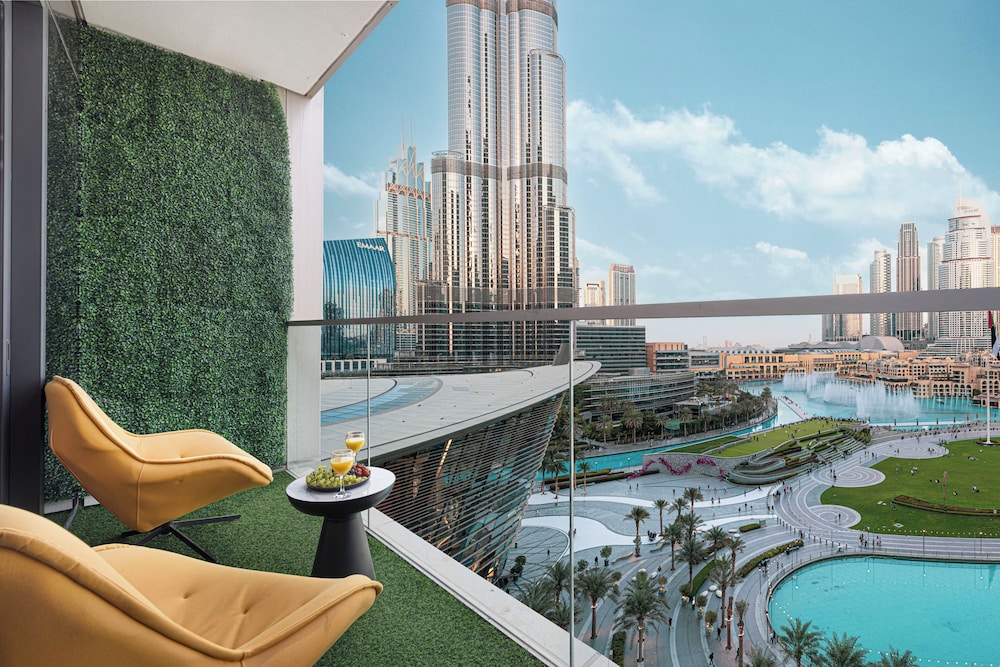 Luxury Apartment, 2 Bedrooms, Private Pool, Lake View