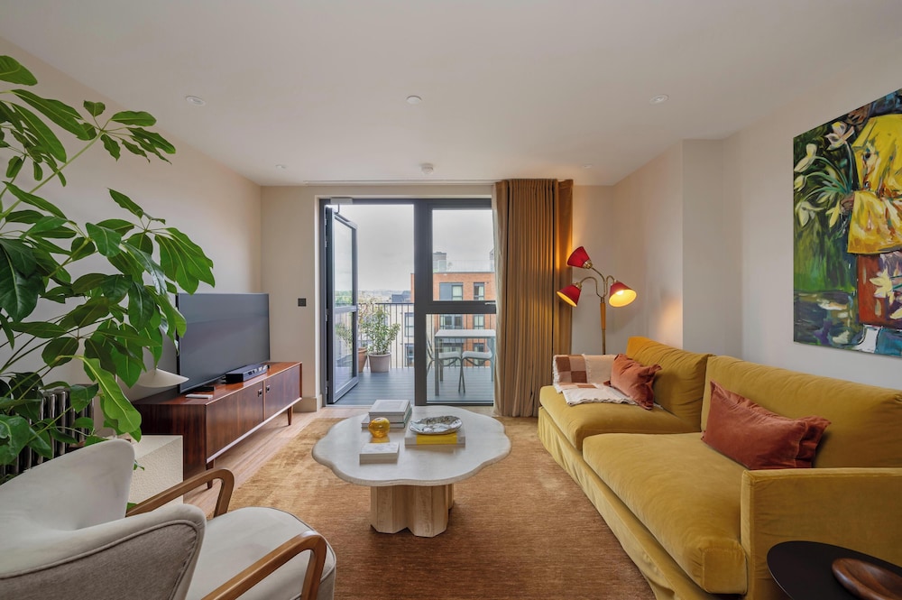 Comfort Studio, 1 King Bed