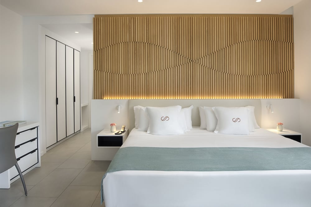 Deluxe Suite, 2 Bedrooms