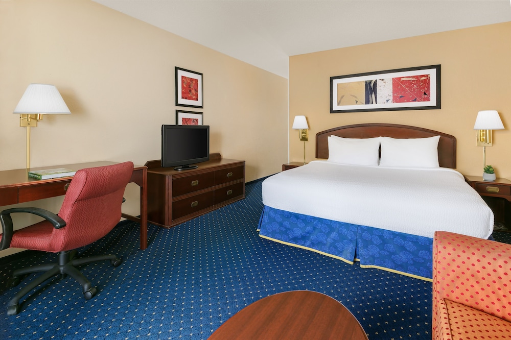 Room, 2 Queen Beds photo 3