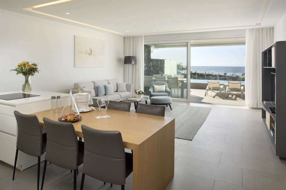 Duplex Villa with 2 bedrooms and private pool thumbnail 5