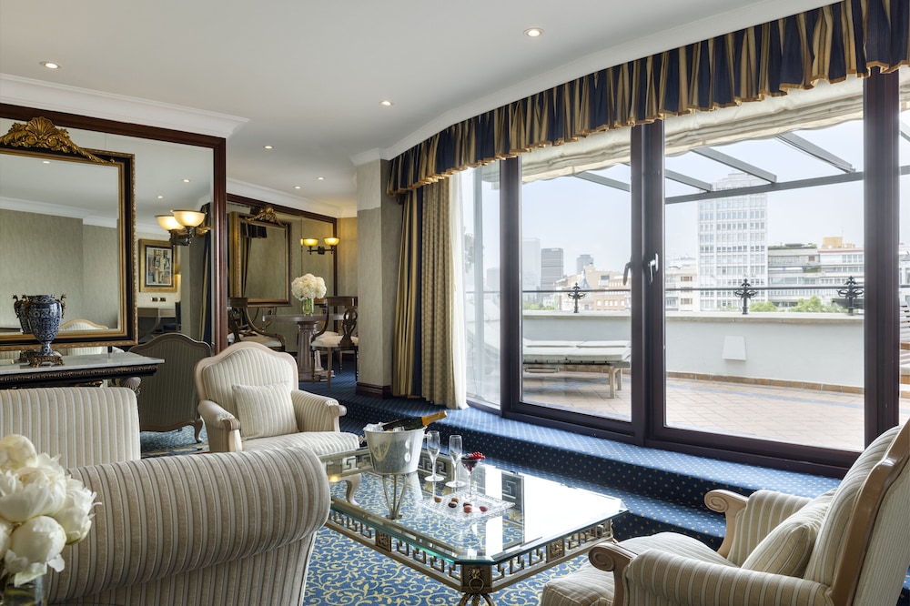 Presidential Suite, 1 King Bed (View, Ava Suite, Club Lounge Access)