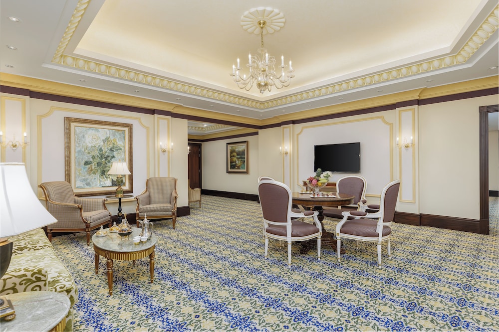 Royal Suite (Kaaba View) thumbnail 6