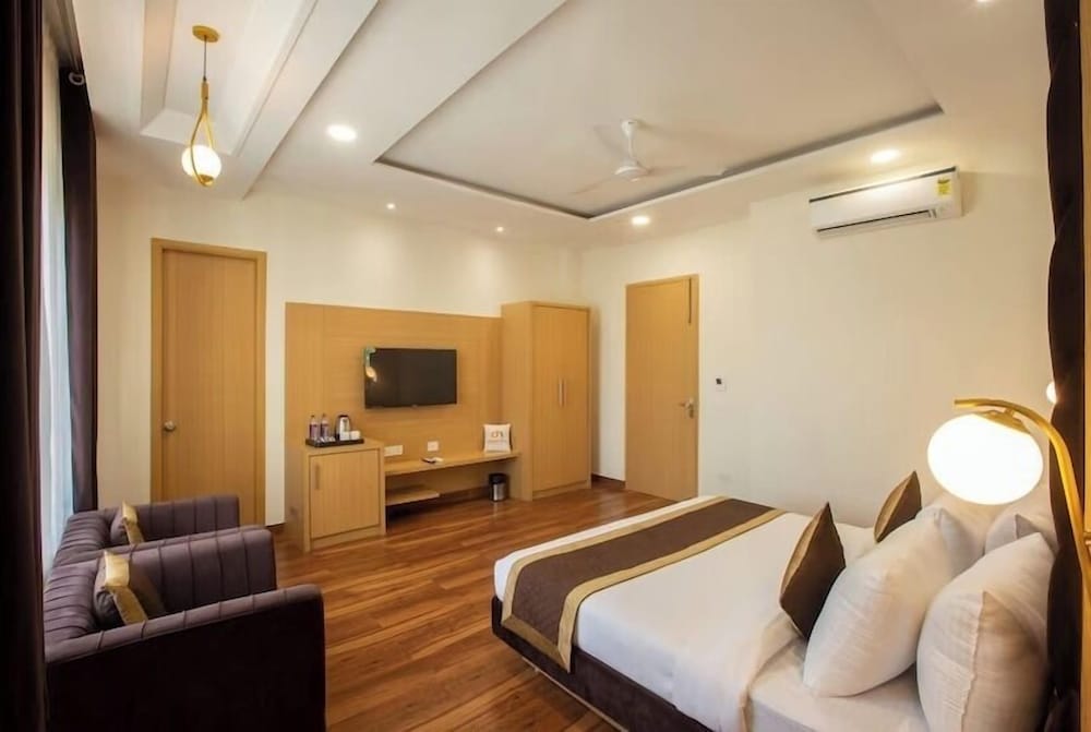 Executive Suite