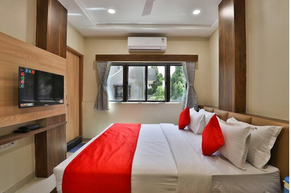 Deluxe Room - Photo 1