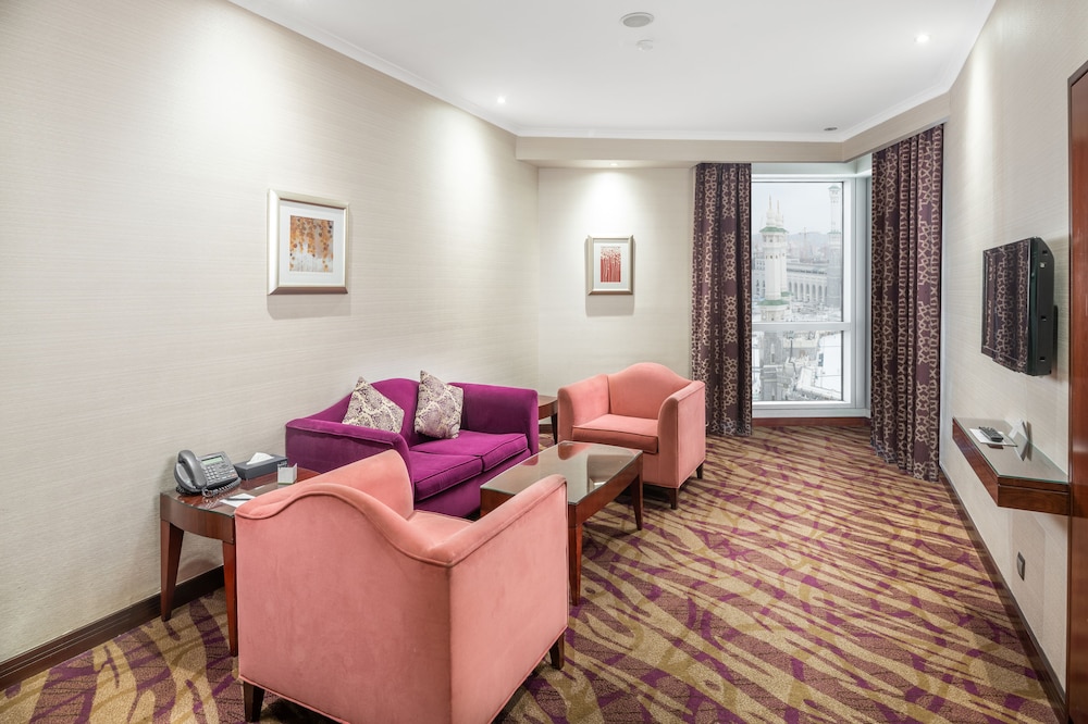 Suite, 1 Bedroom (Spacious) - Photo 1
