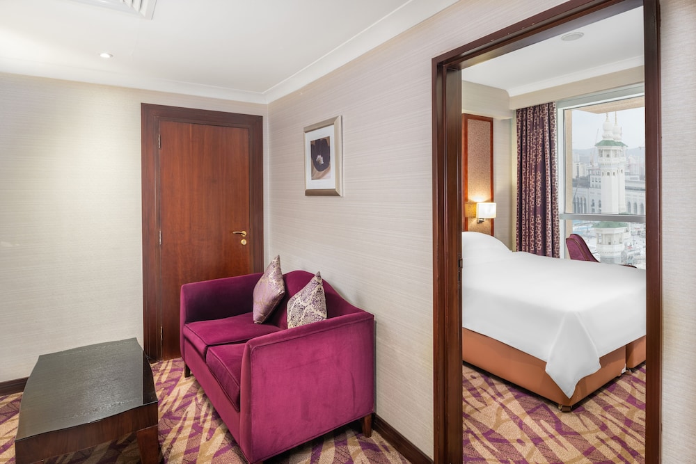 Suite, 1 Bedroom (Spacious) - Photo 2
