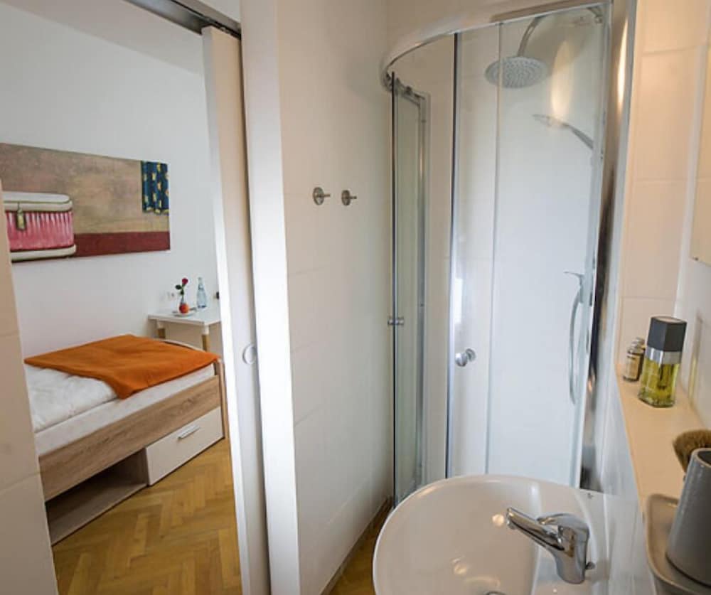 Standard Single Room photo 2