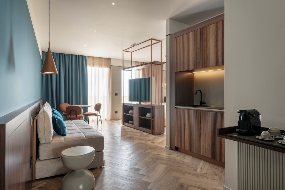 Junior Suite - Photo 1