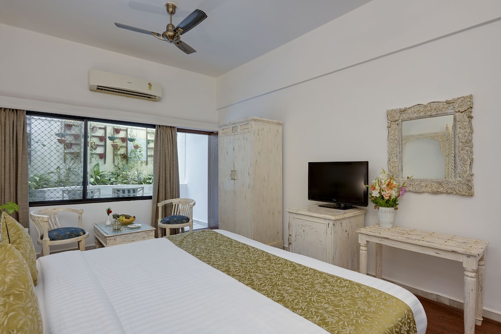 Premier Rooms with Balcony - Photo 3