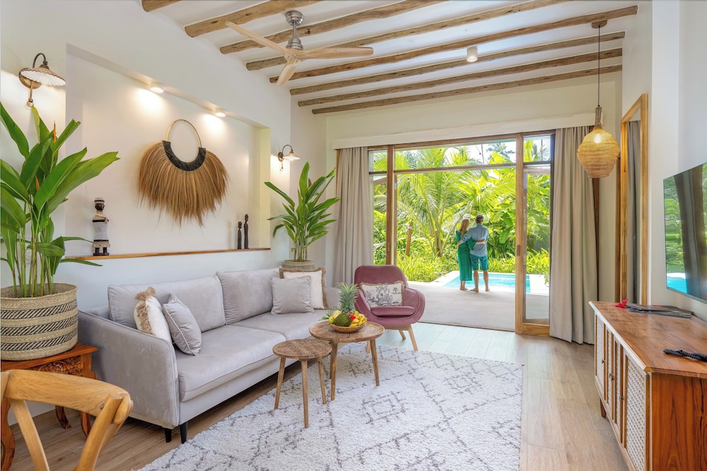 Superior Garden Villa with Plunge Pool