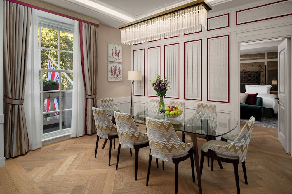 Suite (Lord Harrowby)