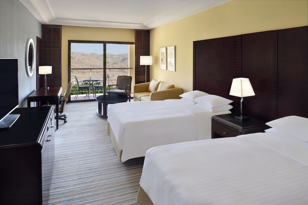 Studio Suite, 2 Queen Beds, Sea View (Balcony) - Photo 4