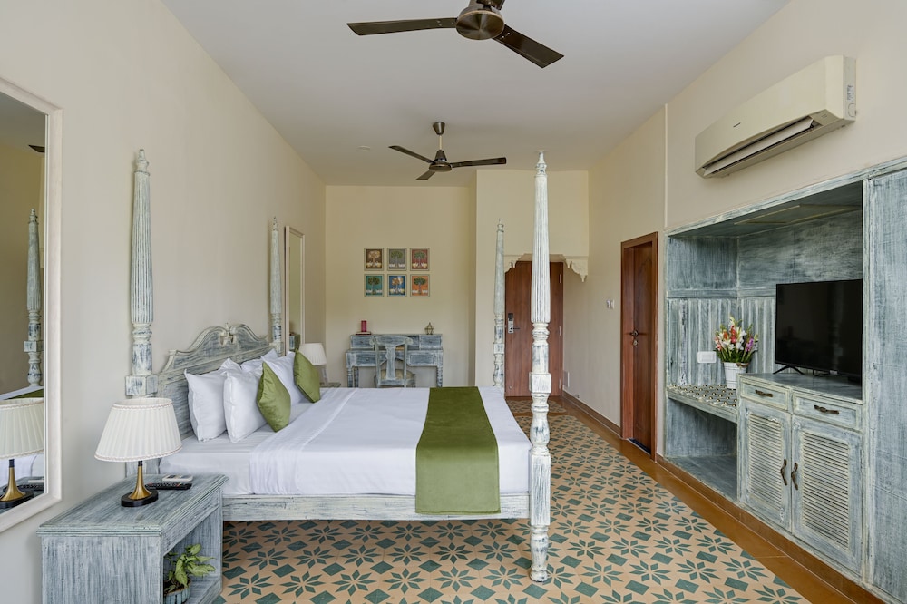 Luxury Lake View rooms with Balcony photo 3