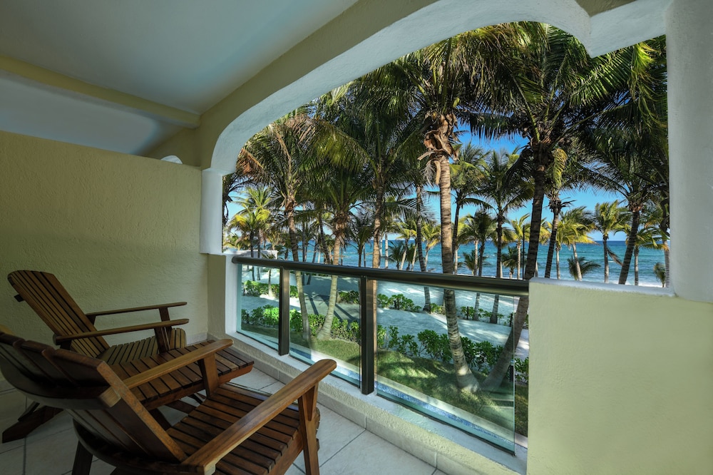 BEACH FRONT JUNIOR SUITE - Photo 3