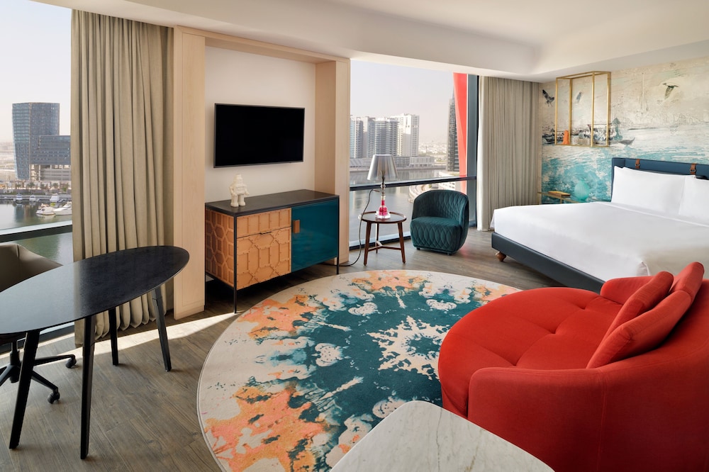 Junior Suite, 1 King Bed (Creek View)