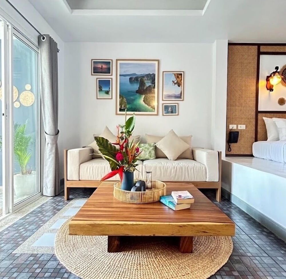 Studio, Private Pool, Partial Ocean View photo 3