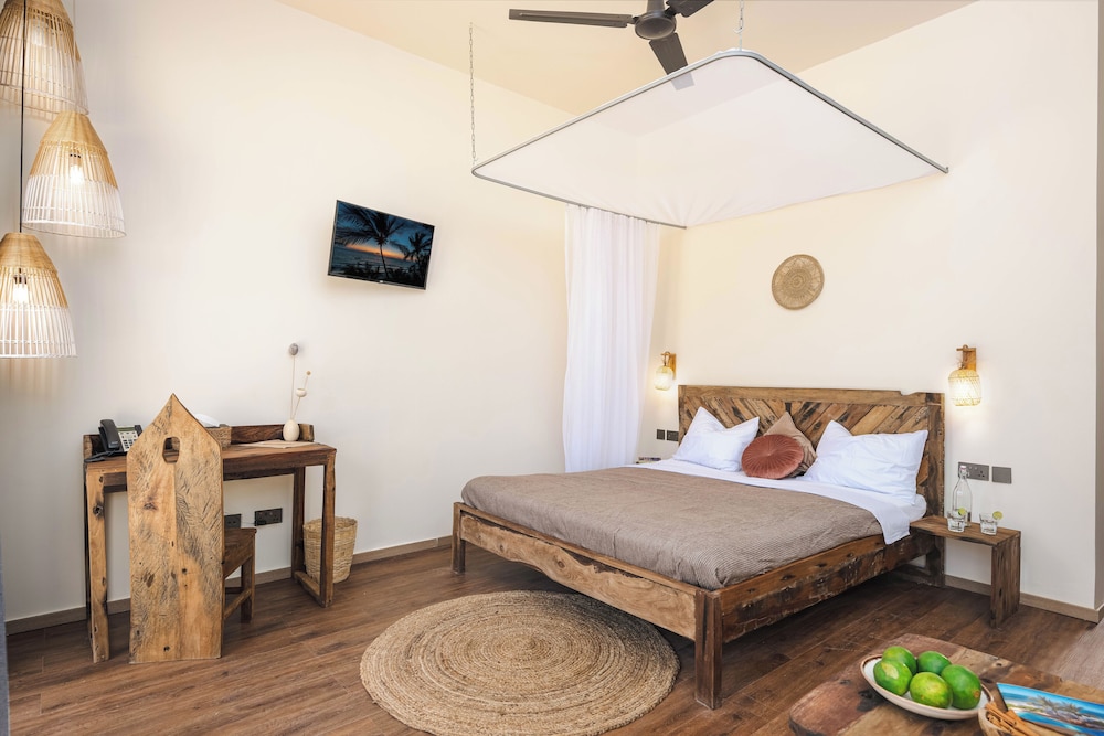 Deluxe Studio Suite