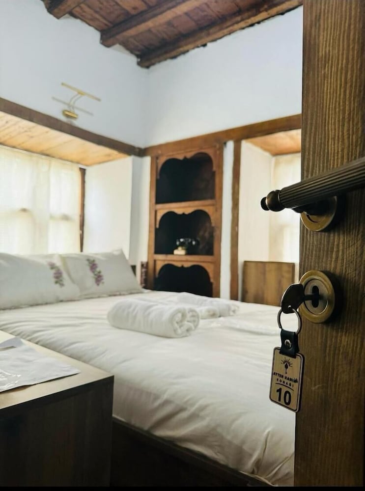 Standard Double Room, City View photo 1