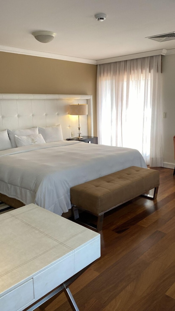 Royal Suite photo 1
