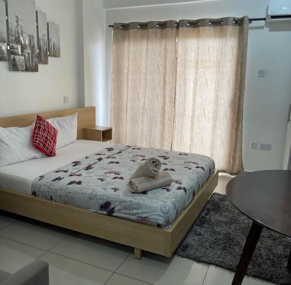 Deluxe Studio Suite