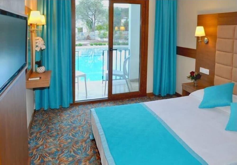 Habitación Doble Estándar, Acceso a la Piscina