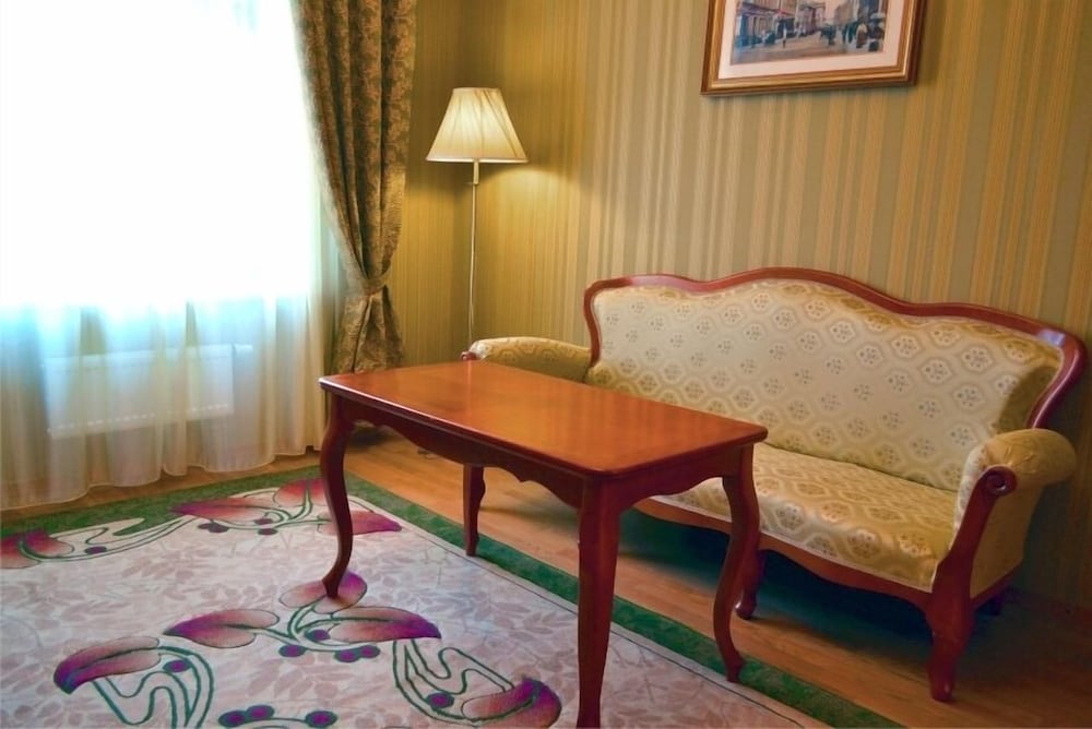 Luxury Suite photo 3