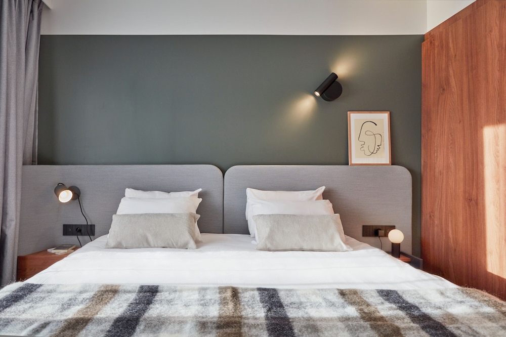 Four-Bedroom Apartment (twin or double beds)