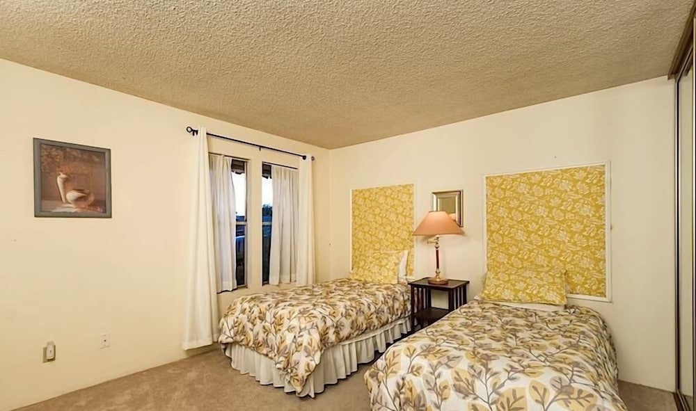 Condo, 2 Bedrooms photo 1
