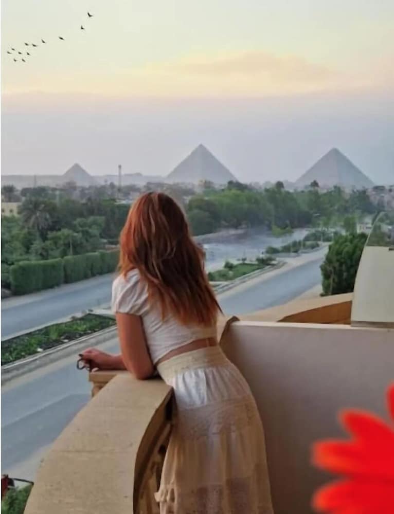Deluxe Triple Room with Balcony, Pyramids View - Photo 5