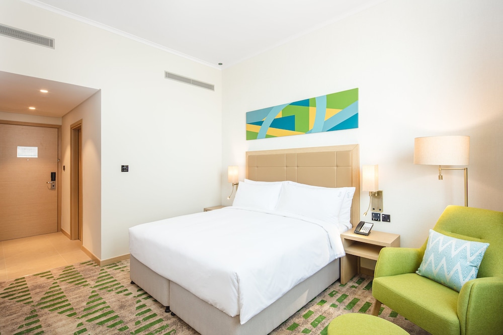 Standard Room, 1 King Bed photo 2