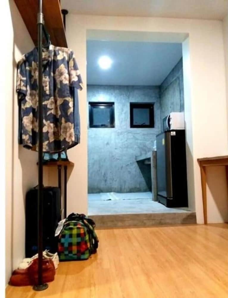 Family Room, Private Bathroom photo 3