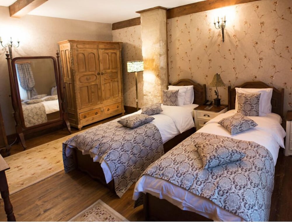 Superior Double or Twin Room, 2 Twin Beds, Non Smoking, Private Bathroom photo 1