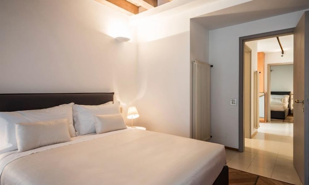 Apartment, 3 Bedrooms, Canal View photo 1