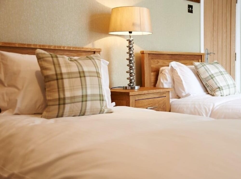 Double Or Twin Room, Ensuite (Curlew) photo 3