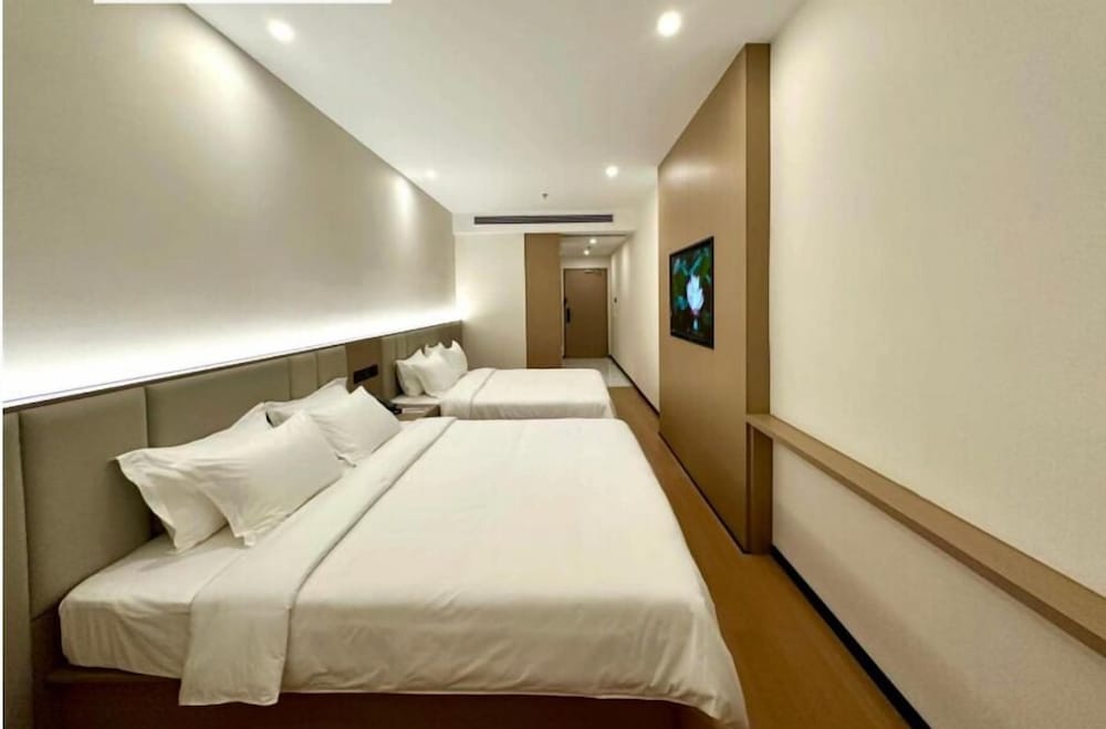 Superior Room - 2 King Bed no window