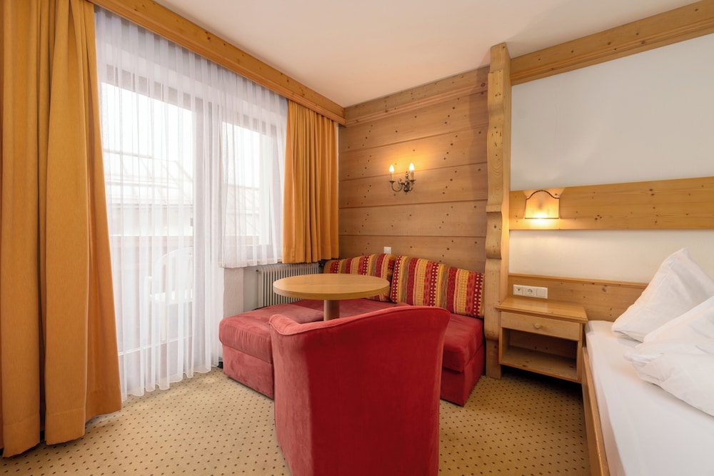 Basic Double Room photo 2