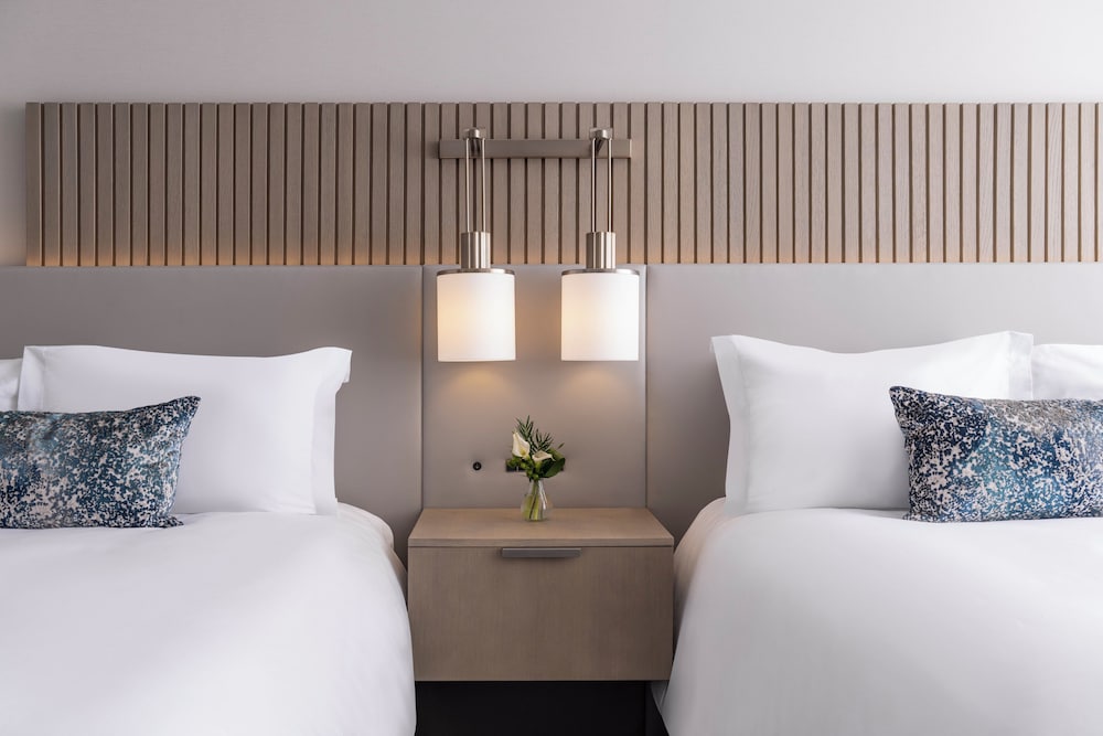 Grand Double Room, 2 Queen Beds, Corner