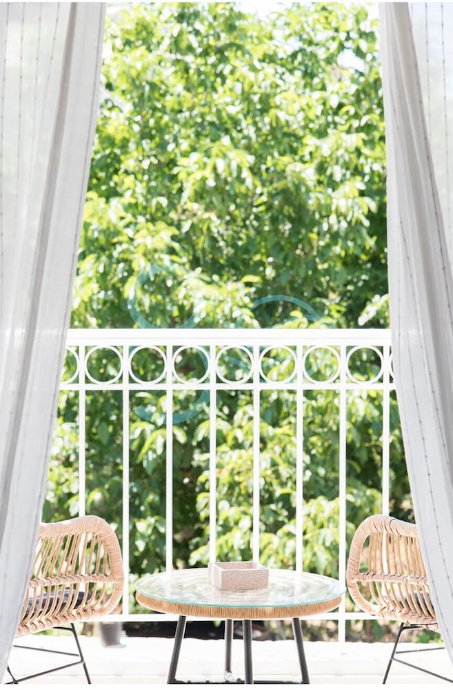 Executive Apartment, Balcony, Courtyard View photo 1