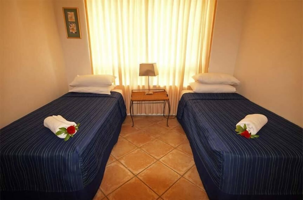 Standard Apartment, Multiple Bedrooms, Non Smoking, Kitchen (3 Bedroom - High Season) photo 1
