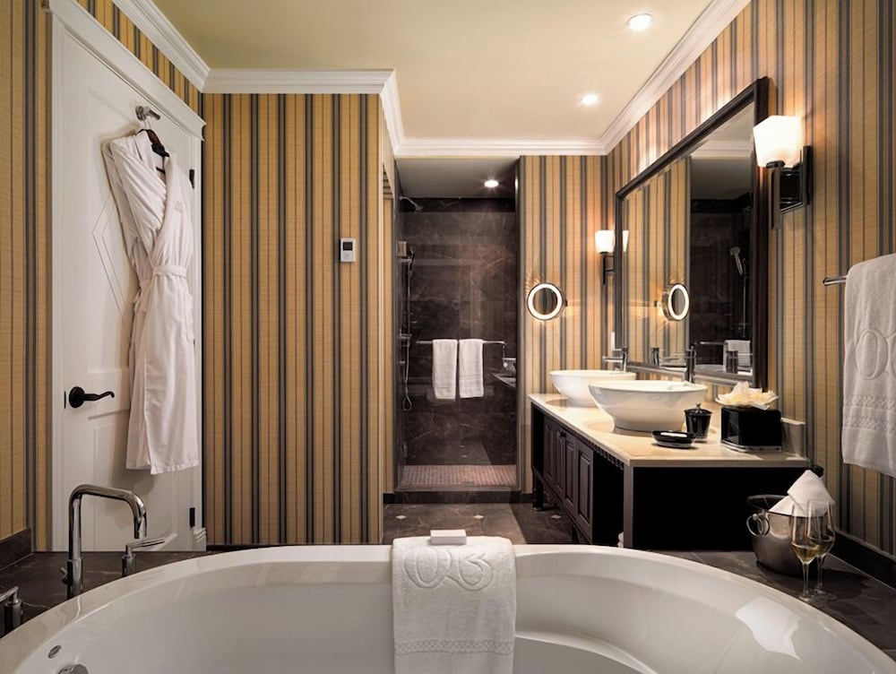 Guest Room, Ocean-Residential View, Double Queen - Photo 3