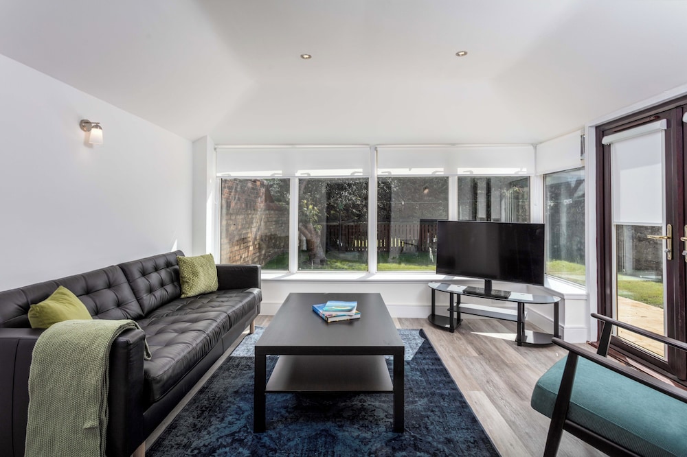Comfort Apartment photo 1