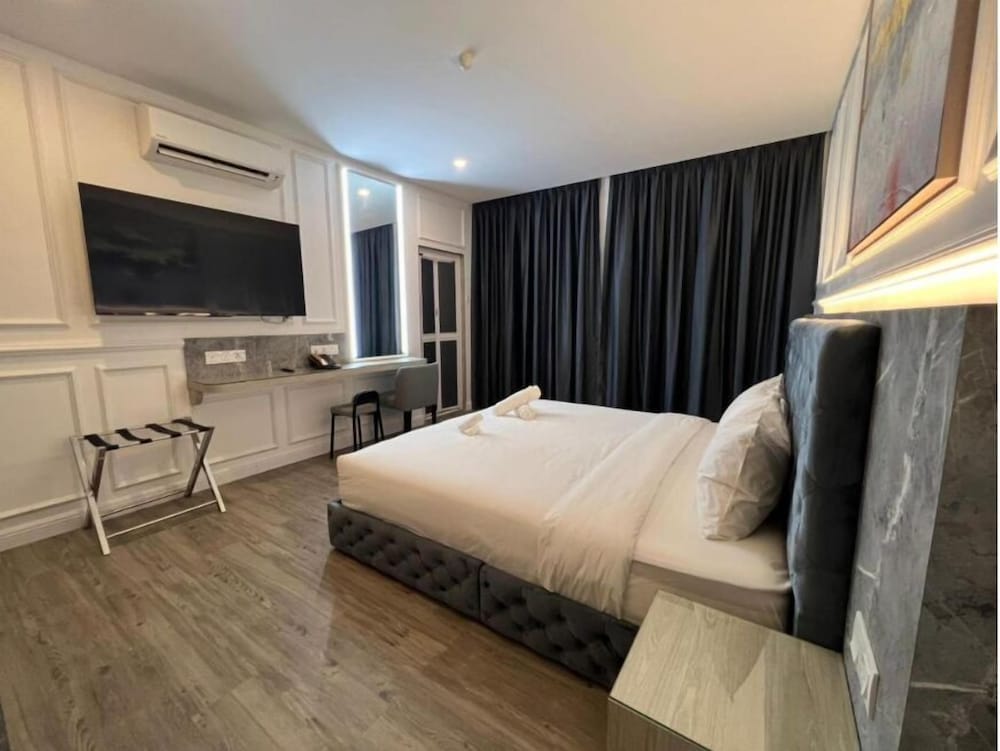 Deluxe Double or Twin Room photo 2