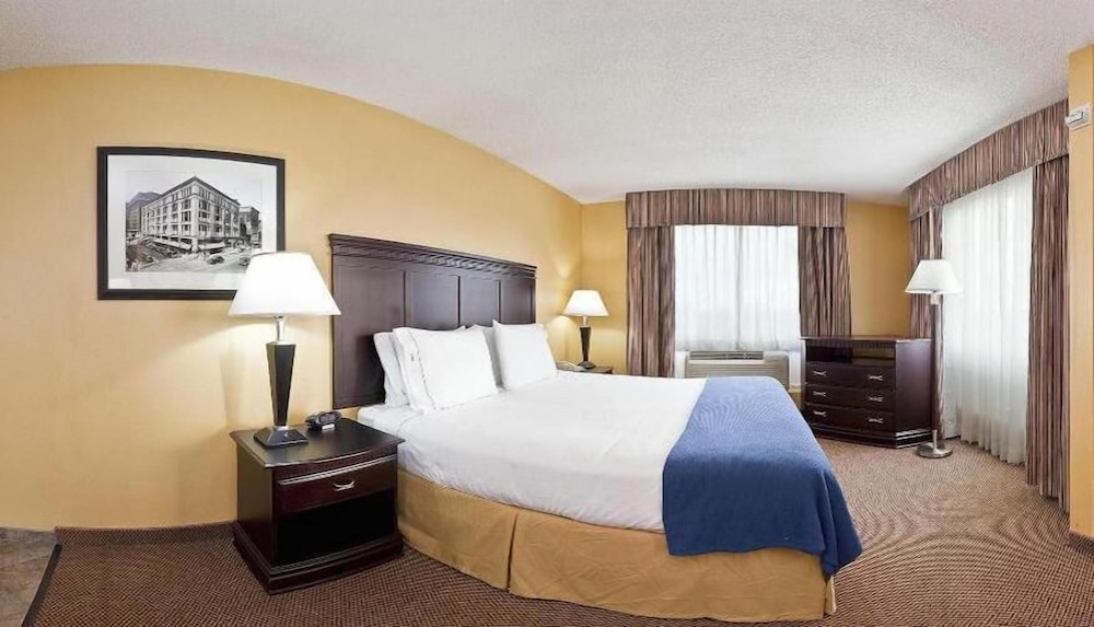 Standard Room, 1 King Bed - Photo 2