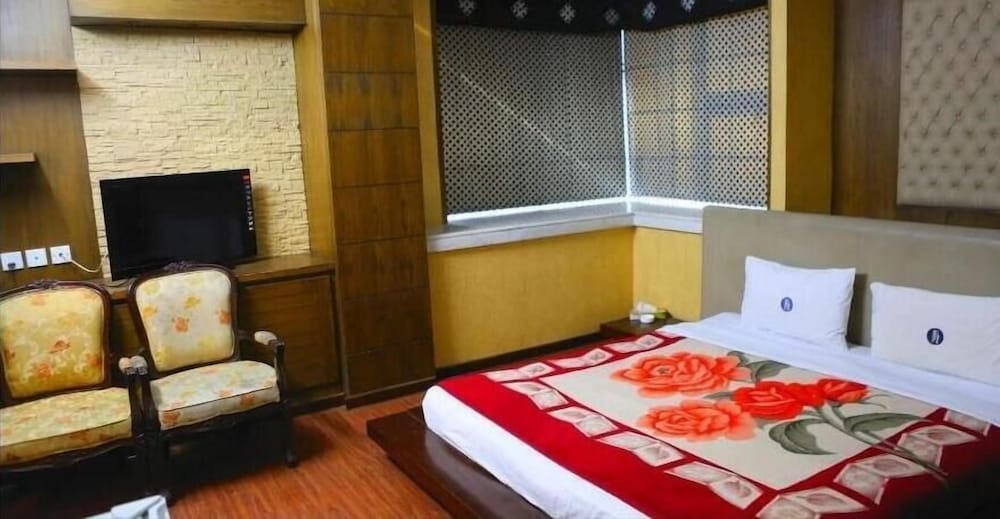 Standard Double or Twin Room photo 2